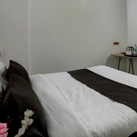 Hotel O The Royal Villa นิวเดลี ภายนอก รูปภาพ
